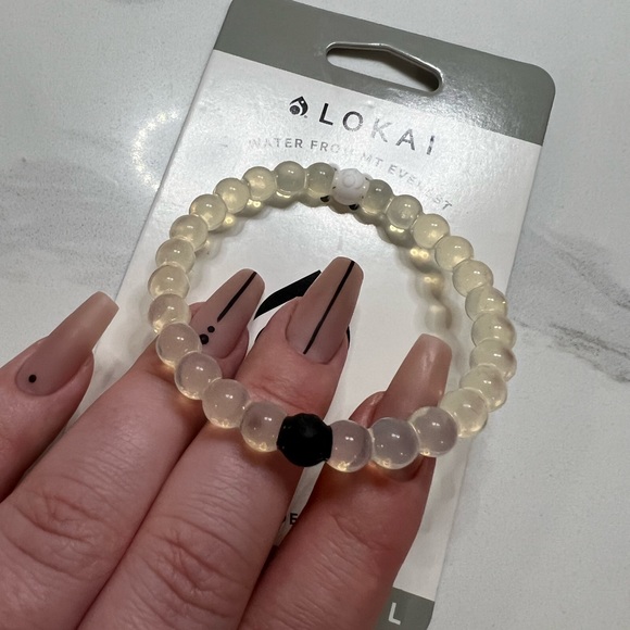 Lokai classic bracelet Sz L white black - Picture 7 of 7